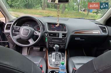 Внедорожник / Кроссовер Audi Q5 2010 в Чернигове