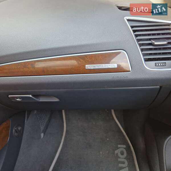 Внедорожник / Кроссовер Audi Q5 2010 в Чернигове