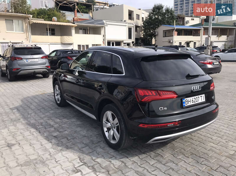 Внедорожник / Кроссовер Audi Q5 2018 в Одессе