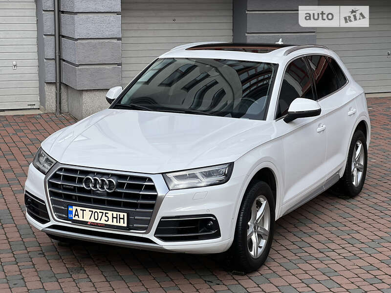 Позашляховик / Кросовер Audi Q5 2017 в Івано-Франківську