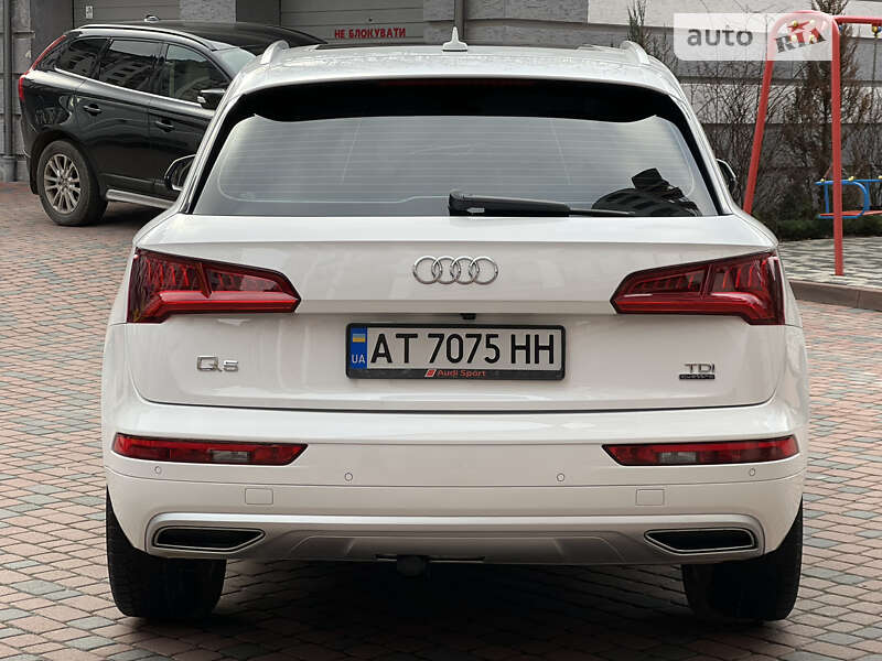 Позашляховик / Кросовер Audi Q5 2017 в Івано-Франківську