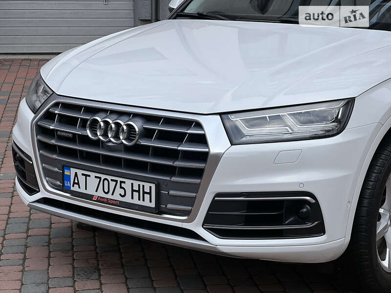 Позашляховик / Кросовер Audi Q5 2017 в Івано-Франківську