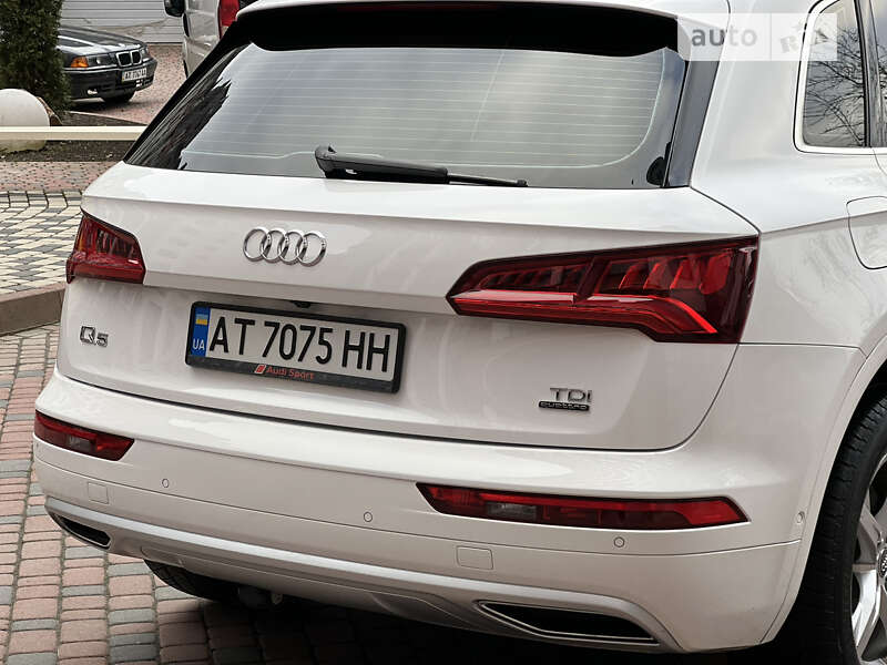 Позашляховик / Кросовер Audi Q5 2017 в Івано-Франківську