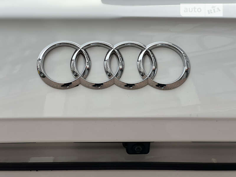 Позашляховик / Кросовер Audi Q5 2017 в Івано-Франківську