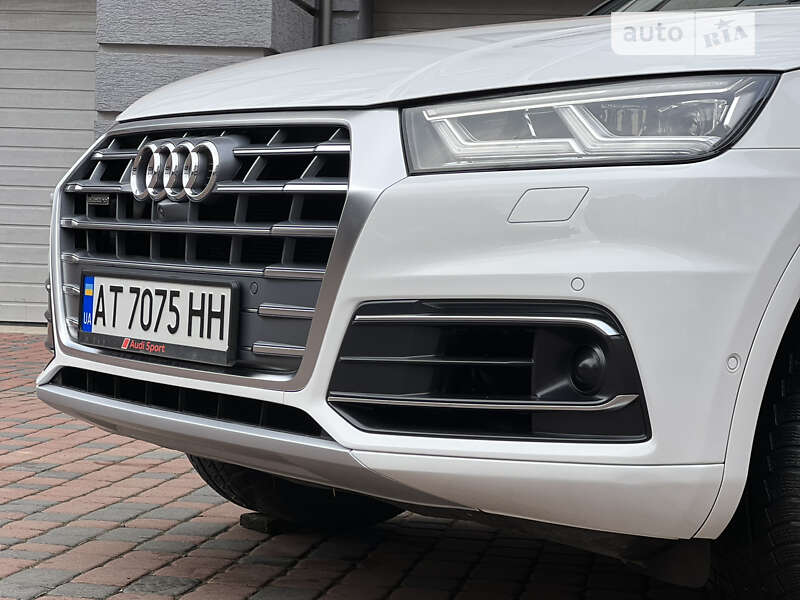 Позашляховик / Кросовер Audi Q5 2017 в Івано-Франківську