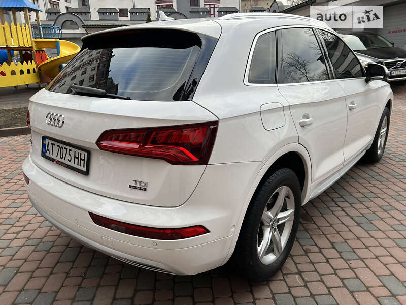 Позашляховик / Кросовер Audi Q5 2017 в Івано-Франківську