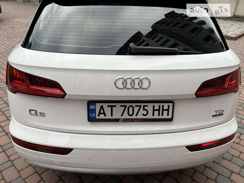 Позашляховик / Кросовер Audi Q5 2017 в Івано-Франківську