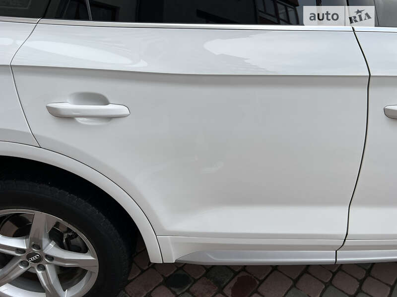 Позашляховик / Кросовер Audi Q5 2017 в Івано-Франківську