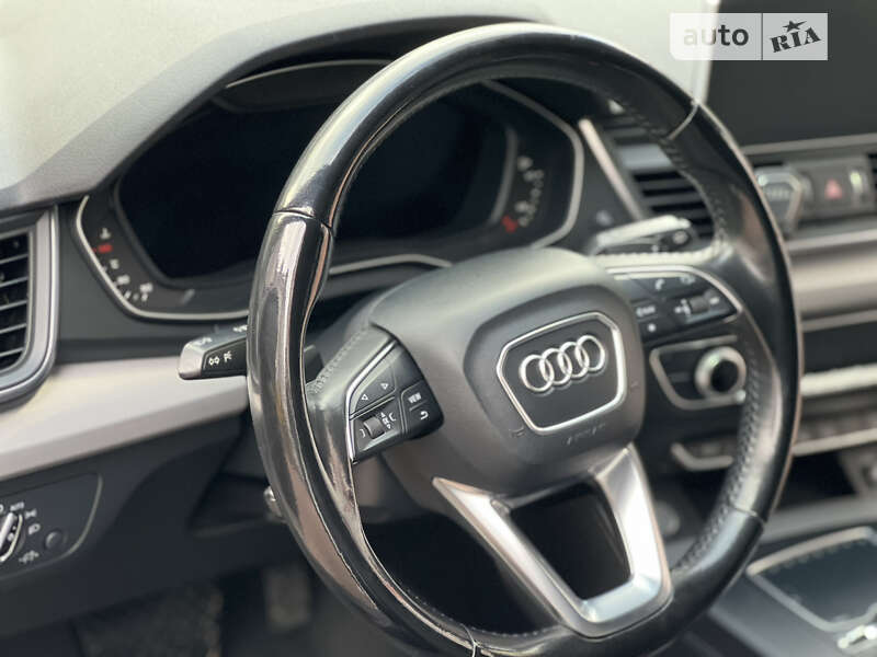 Позашляховик / Кросовер Audi Q5 2017 в Івано-Франківську
