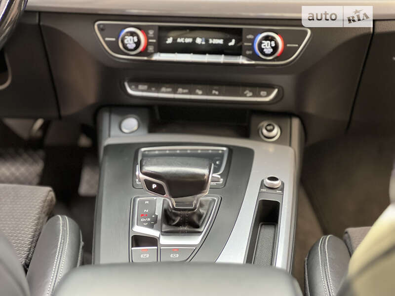 Позашляховик / Кросовер Audi Q5 2017 в Івано-Франківську