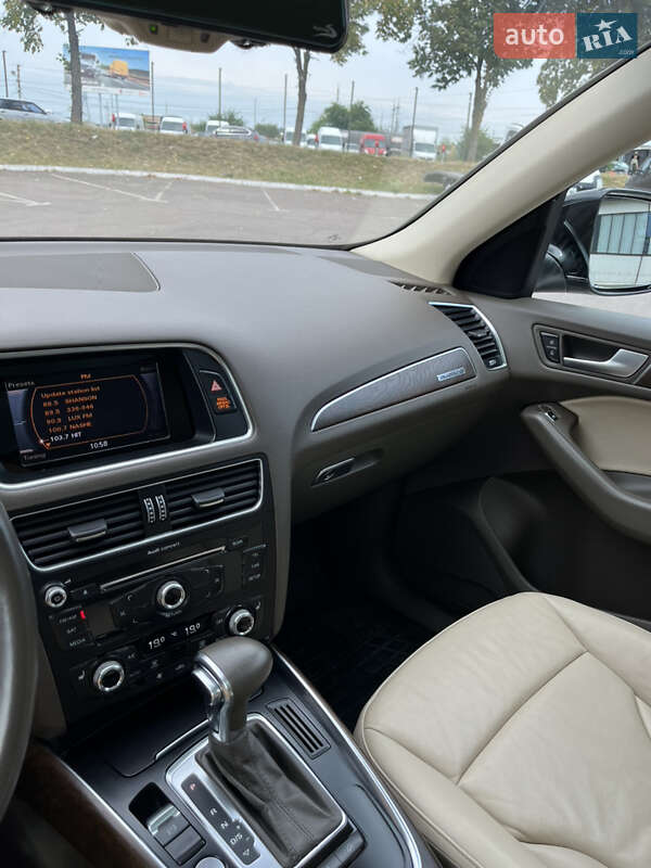 Внедорожник / Кроссовер Audi Q5 2014 в Ровно