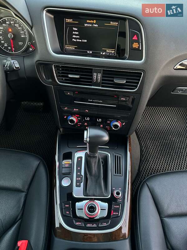 Позашляховик / Кросовер Audi Q5 2015 в Дніпрі