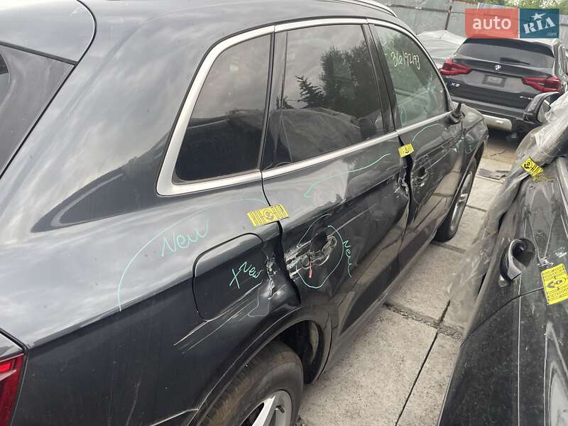 Внедорожник / Кроссовер Audi Q5 2021 в Львове