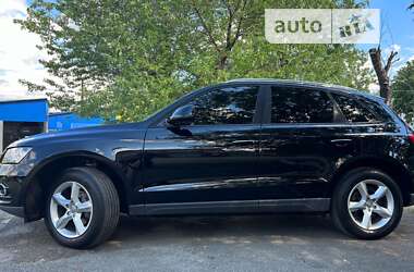 Внедорожник / Кроссовер Audi Q5 2016 в 