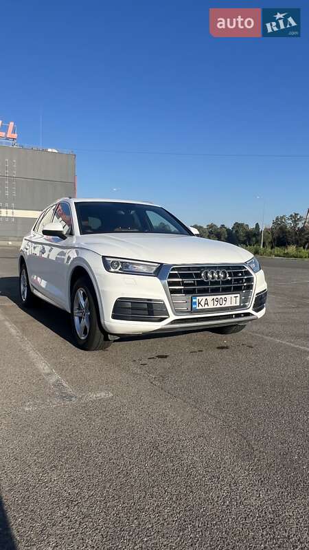 Внедорожник / Кроссовер Audi Q5 2017 в Киеве