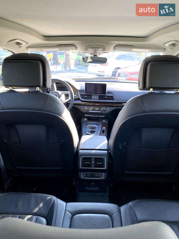 Внедорожник / Кроссовер Audi Q5 2018 в Днепре
