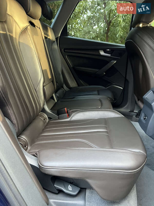Внедорожник / Кроссовер Audi Q5 2018 в Одессе