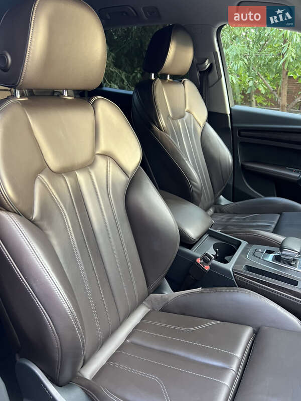 Позашляховик / Кросовер Audi Q5 2018 в Одесі