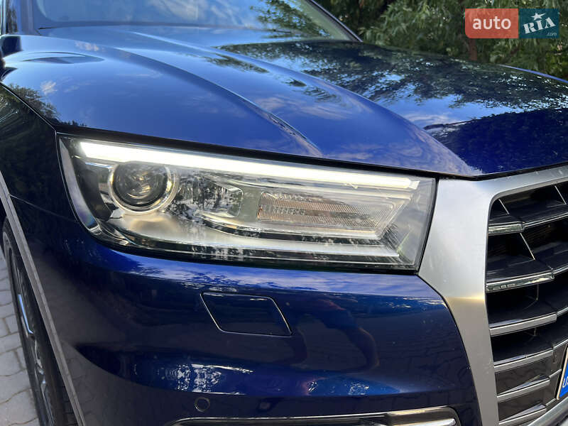 Позашляховик / Кросовер Audi Q5 2018 в Одесі