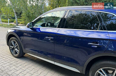 Внедорожник / Кроссовер Audi Q5 2018 в 