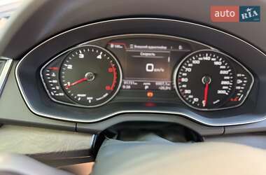 Внедорожник / Кроссовер Audi Q5 2018 в 