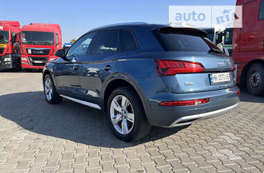 Позашляховик / Кросовер Audi Q5 2017 в 
