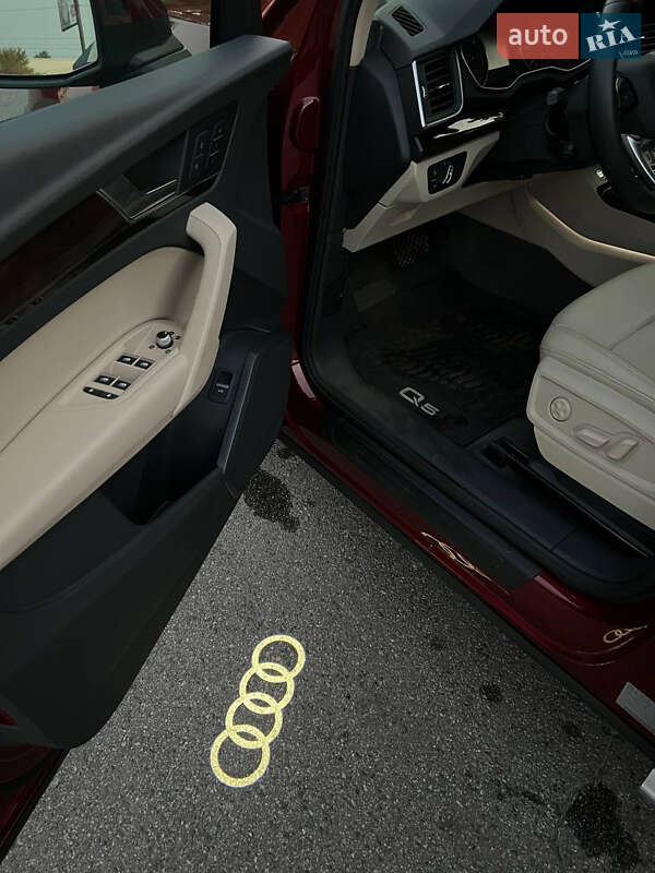 Позашляховик / Кросовер Audi Q5 2020 в Харкові