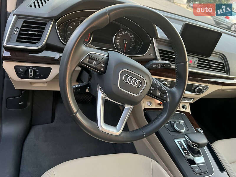 Позашляховик / Кросовер Audi Q5 2020 в Харкові