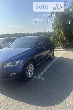 Позашляховик / Кросовер Audi Q5 2015 в 