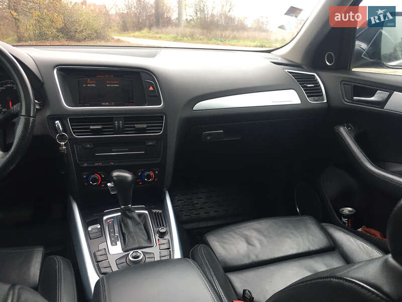 Внедорожник / Кроссовер Audi Q5 2009 в Владимире