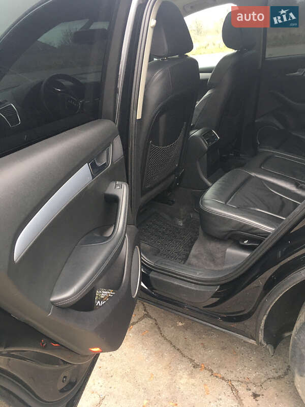 Внедорожник / Кроссовер Audi Q5 2009 в Владимире
