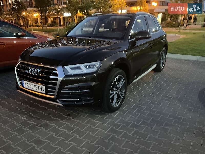 Внедорожник / Кроссовер Audi Q5 2017 в Киеве
