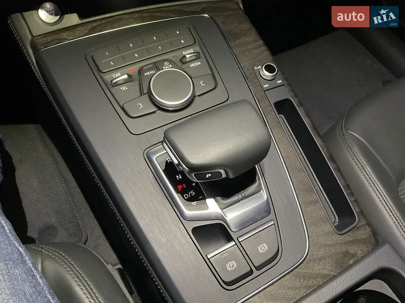 Внедорожник / Кроссовер Audi Q5 2017 в Киеве