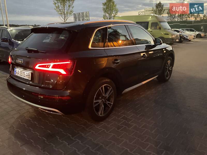 Внедорожник / Кроссовер Audi Q5 2017 в Киеве