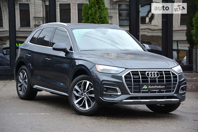 Внедорожник / Кроссовер Audi Q5 2021 в 