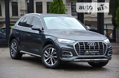 Внедорожник / Кроссовер Audi Q5 2021 в 