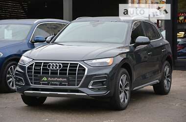 Внедорожник / Кроссовер Audi Q5 2021 в 