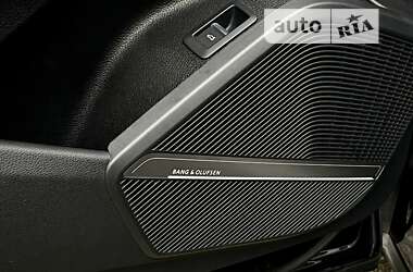 Внедорожник / Кроссовер Audi Q5 2021 в 