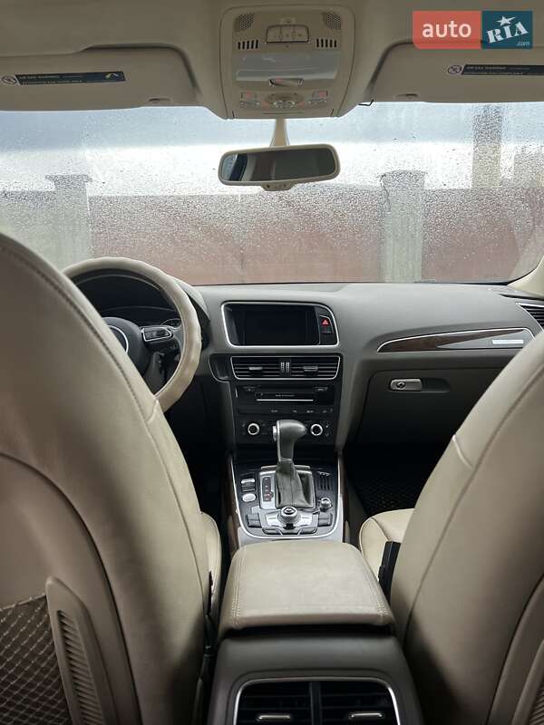 Позашляховик / Кросовер Audi Q5 2015 в Львові