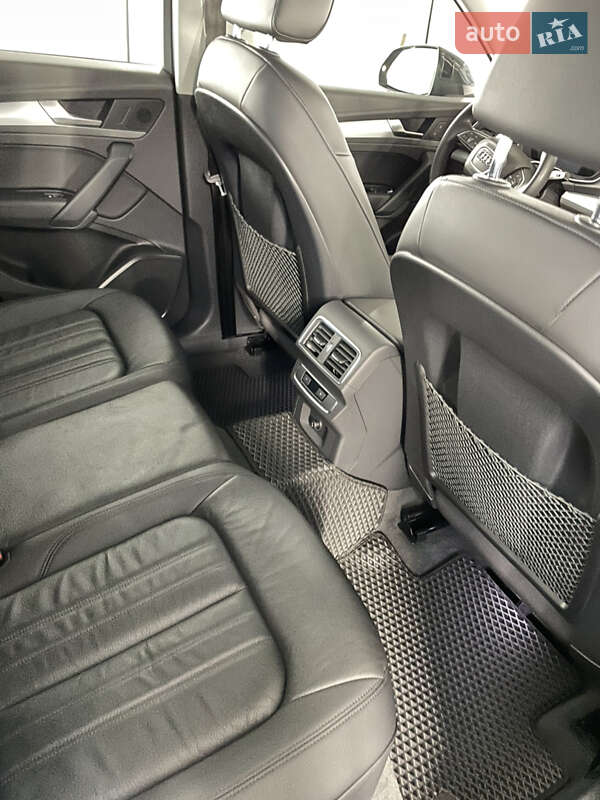 Внедорожник / Кроссовер Audi Q5 2019 в Ивано-Франковске