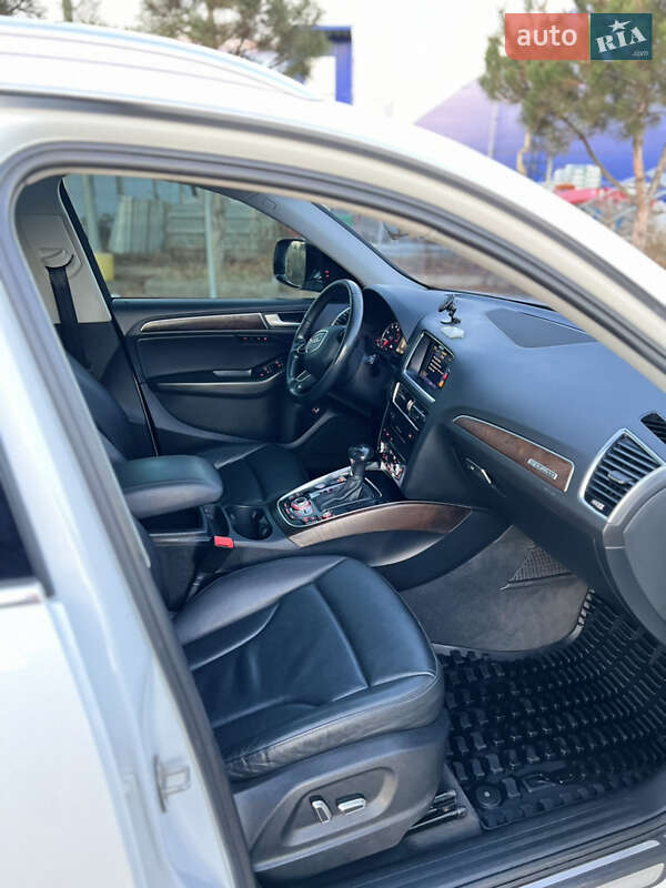 Внедорожник / Кроссовер Audi Q5 2015 в Одессе