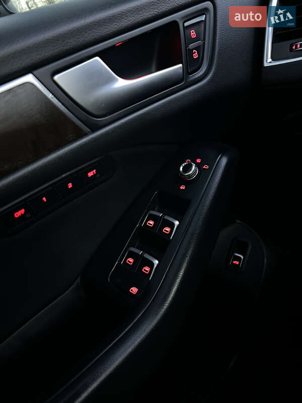 Внедорожник / Кроссовер Audi Q5 2015 в Одессе