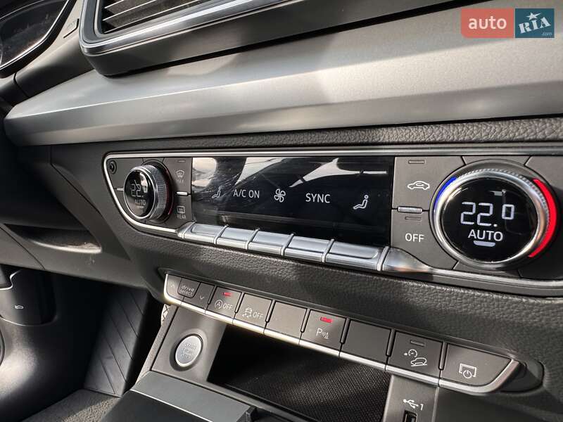 Внедорожник / Кроссовер Audi Q5 2020 в Львове
