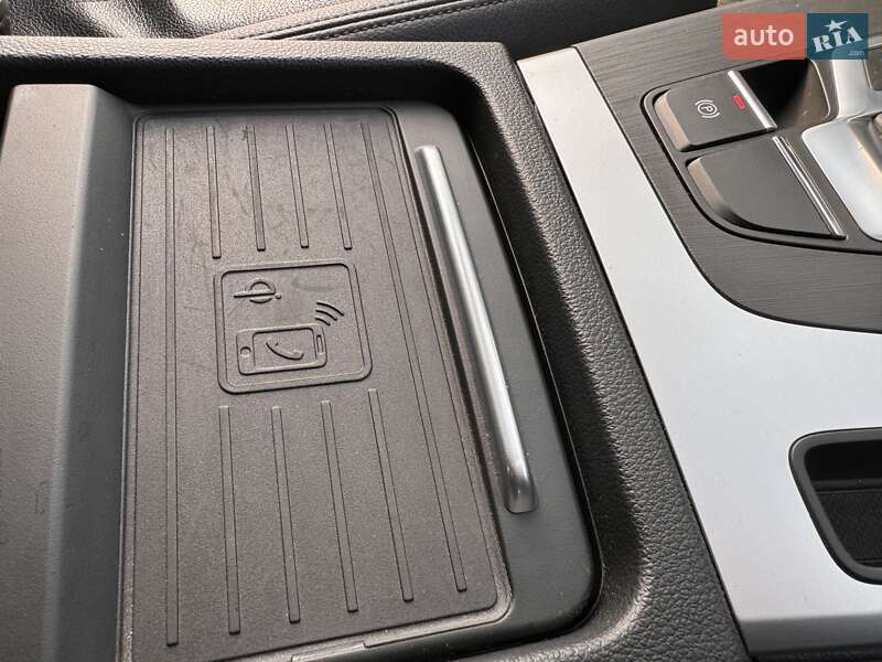 Внедорожник / Кроссовер Audi Q5 2020 в Львове