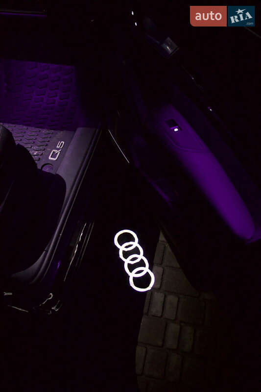 Внедорожник / Кроссовер Audi Q5 2018 в Измаиле