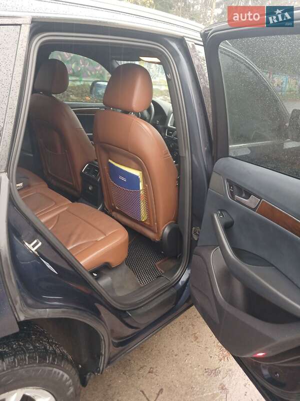 Внедорожник / Кроссовер Audi Q5 2011 в Львове