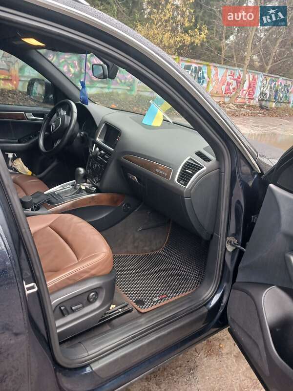 Внедорожник / Кроссовер Audi Q5 2011 в Львове