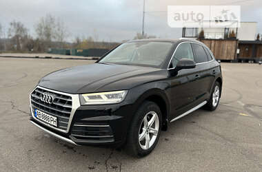 Внедорожник / Кроссовер Audi Q5 2017 в 