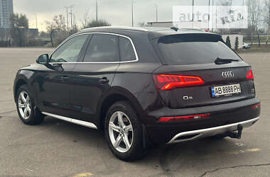 Внедорожник / Кроссовер Audi Q5 2017 в 