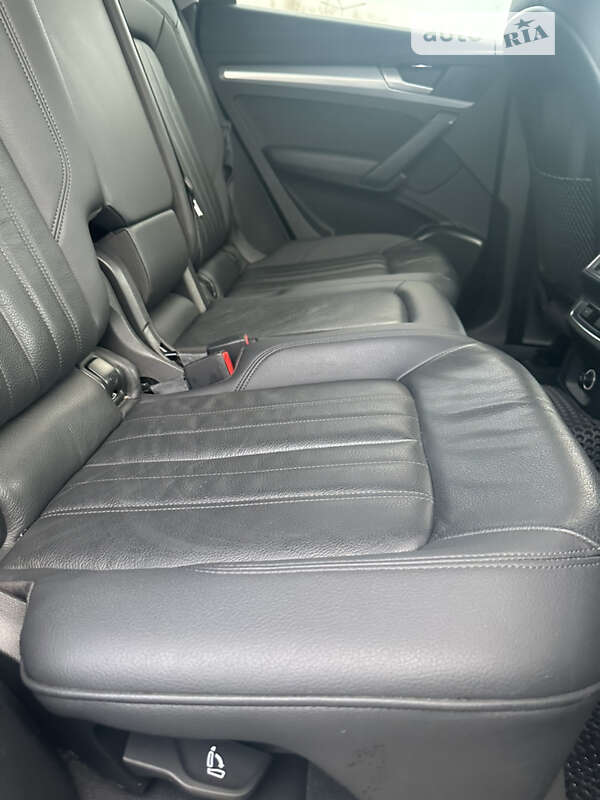 Внедорожник / Кроссовер Audi Q5 2017 в Виннице